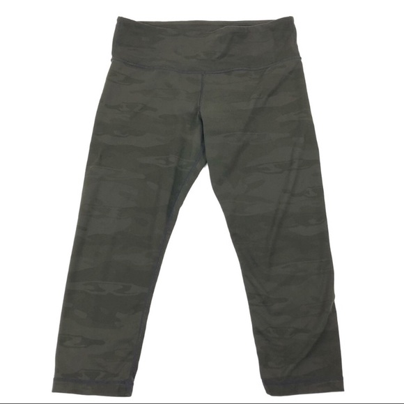 Lululemon Savasana Camo Capri Legging - Picture 2 of 4